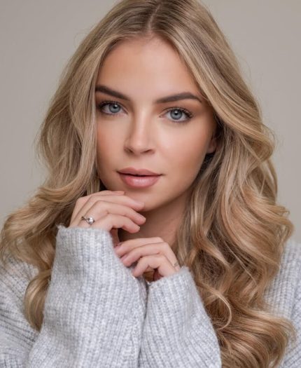 Lucia Needham profile