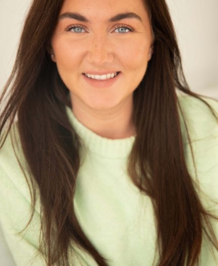 Jamie Lee Lyons profile