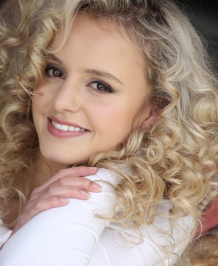 Isabella Unsworth profile