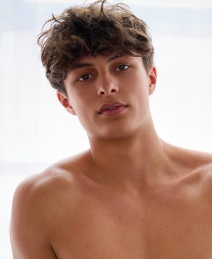 Charlie Wale profile