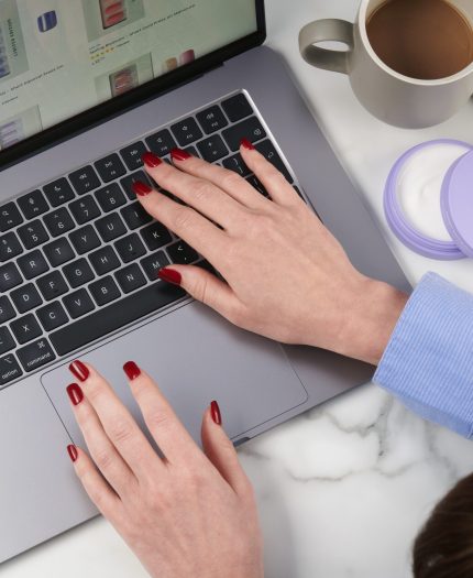 Alison Garner – Hands profile